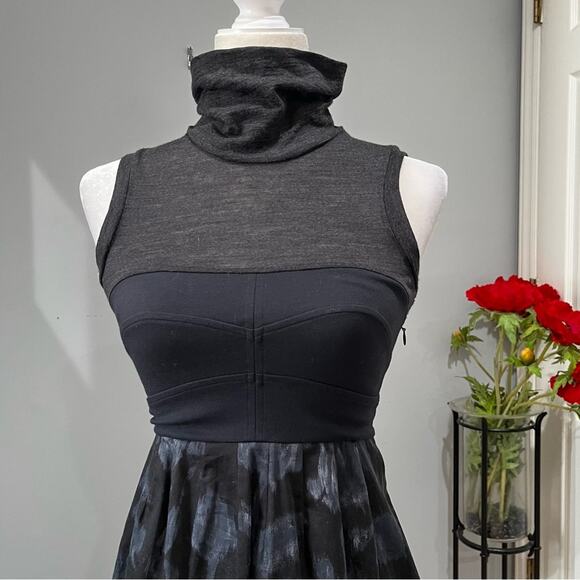 NEW Theory Wool Cotton Classic Tailored Structured Fit Flare Sleeveless Dress 0 - Picture 2 of 16